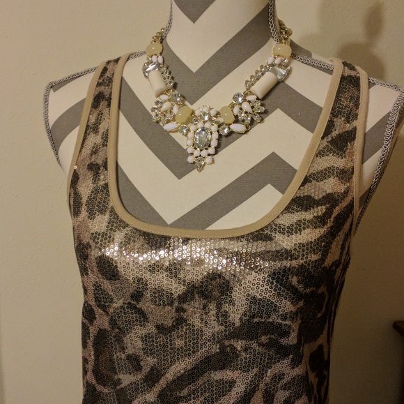 🎉3 for $15🎉 Shiny Tank top - Picture 4 of 5